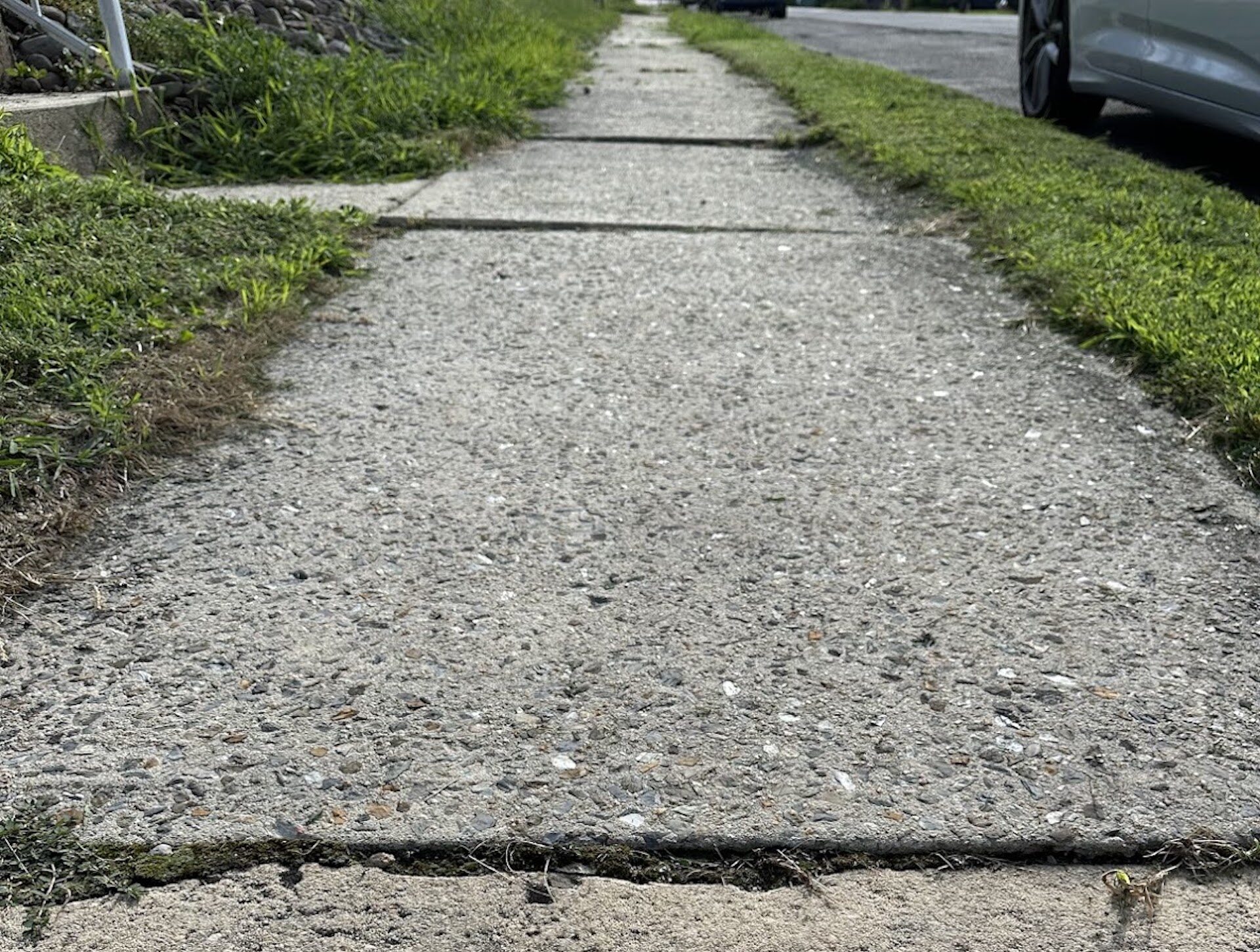 You are currently viewing The 5 Best Solutions to Level Uneven Sidewalks